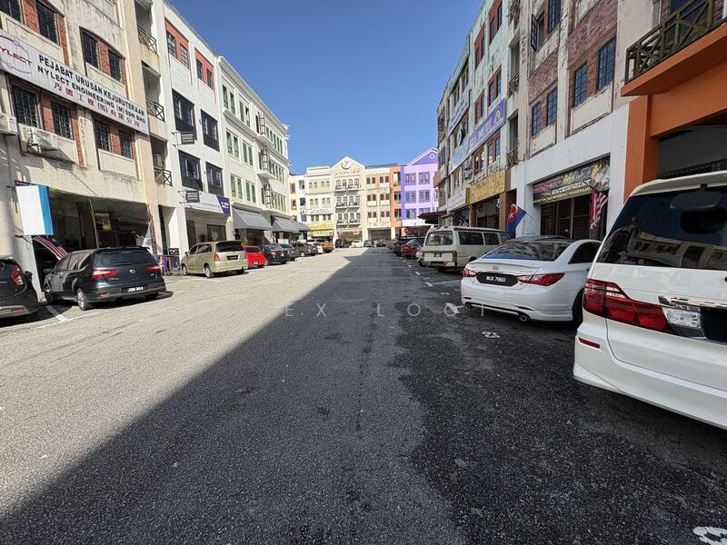 Kulai Bandar Indahpura Jalan Kenanga 29/6 - 1