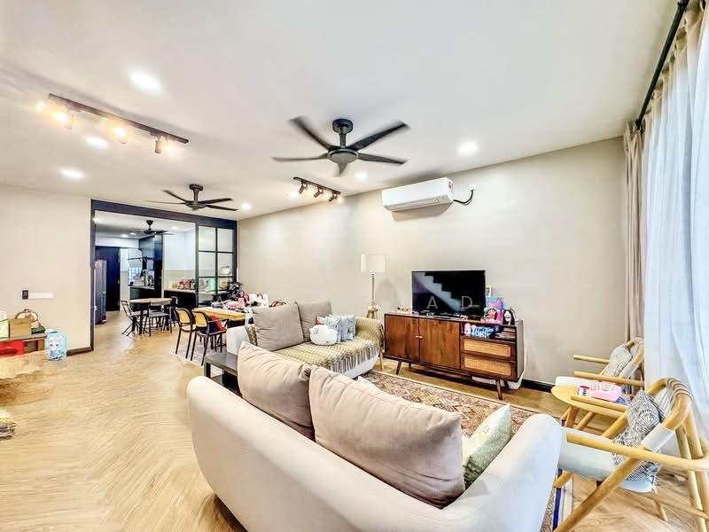 Elmina Green Three - 5