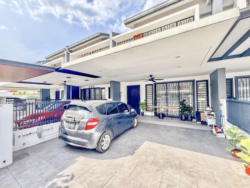 Elmina Green Three - 2