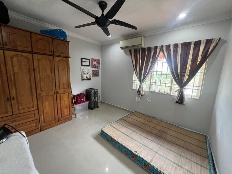 Taman Overseas Union (Taman Oug) - 4