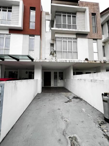 Townhouse at Taman Tasik Prima - 4
