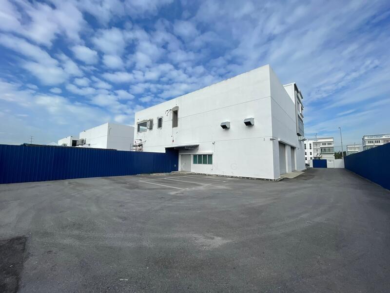 Golden Gateway Light & Medium Industrial Factories - 1