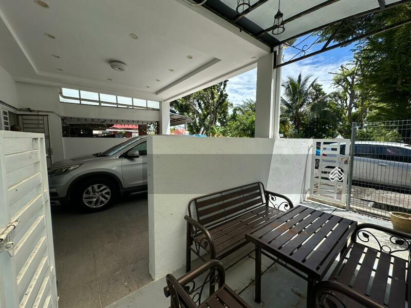 Terrace House at Batu Maung - 1