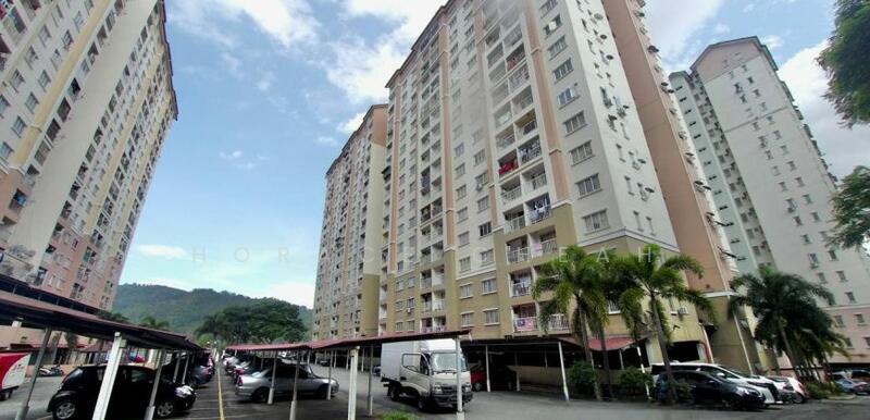 Lakeview Apartments - 3