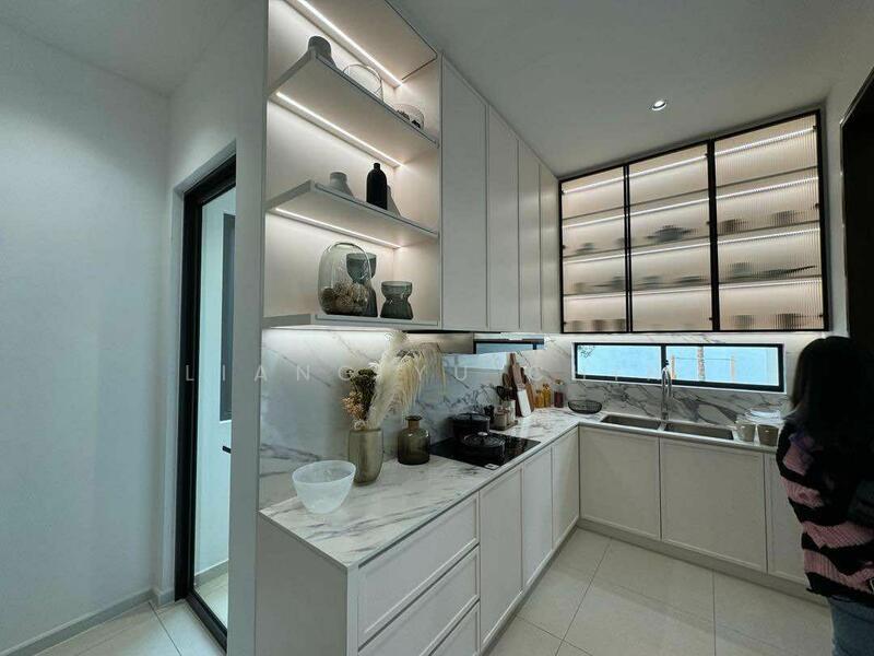 Semi-Detached House at Cyber 10 - 3