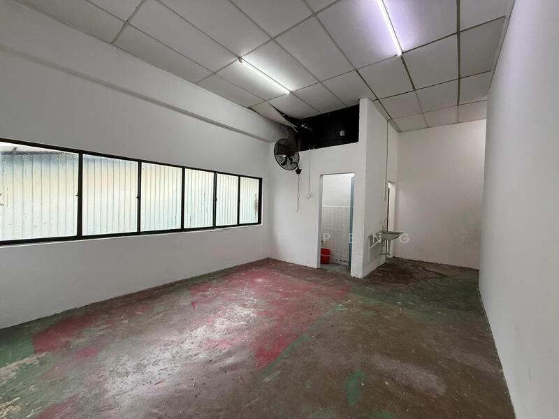 Terrace factory at Kawasan Perindustrian Pandan - 3