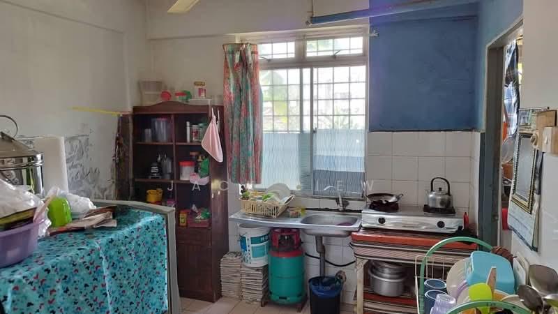 Taman Setia Rawang Flat - 4