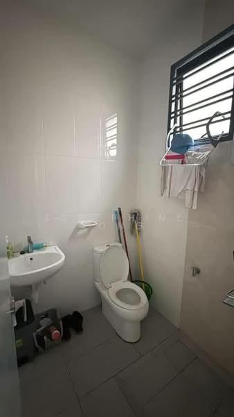 26th Avenue, Bukit Indah - 5