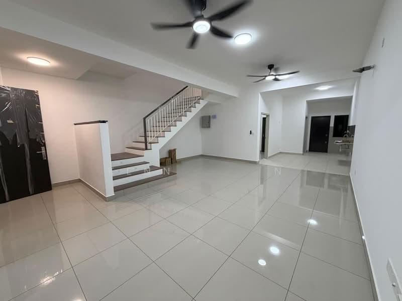 Bandar Bukit Raja : Casira 3 - 4