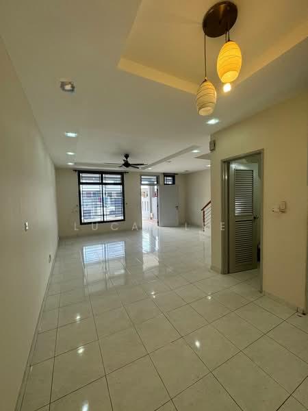 BUKIT INDAH BANDAR NUSAJAYA - 5
