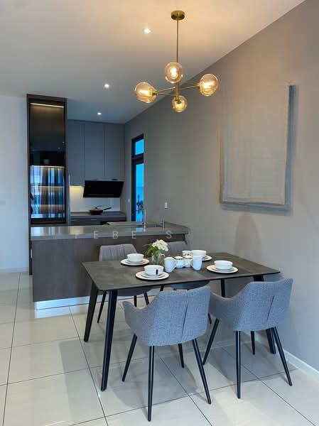 Queens Residences Q1 @ Queens Waterfront - 2