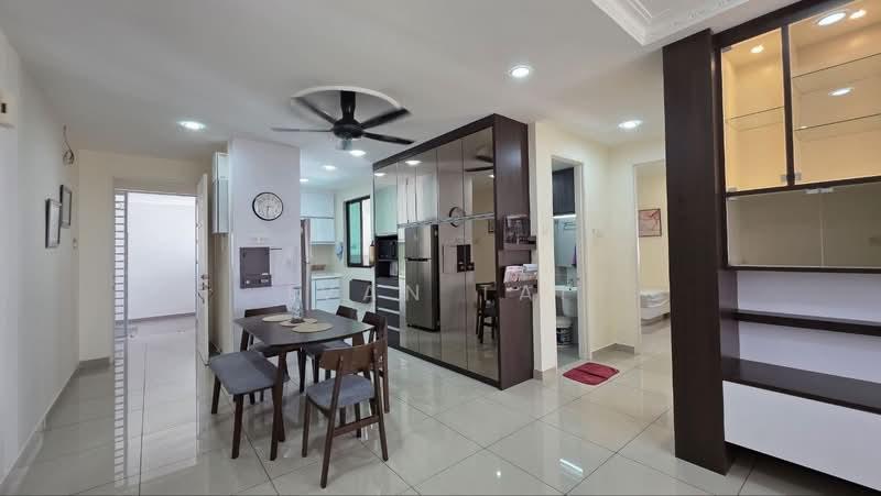 Upper East @ Tiger Lane - 2