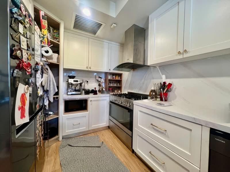 Hampshire Park Condominium - 4