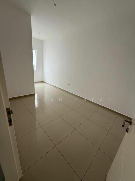 Izara II, Bayu Sutera - 5