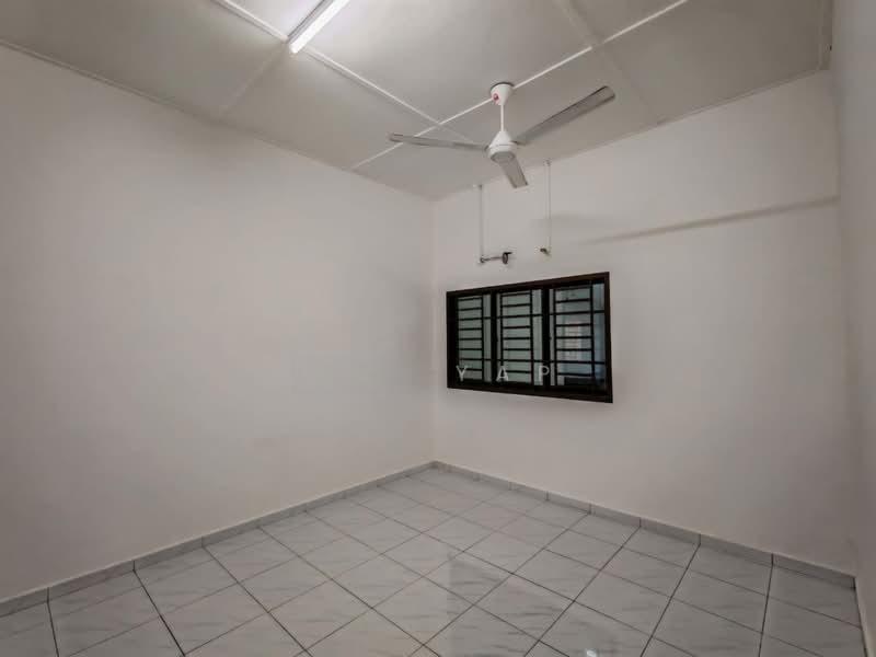 Taman Iskandar - 3