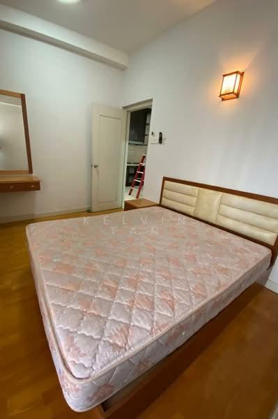 Gurney Park Condominium - 4