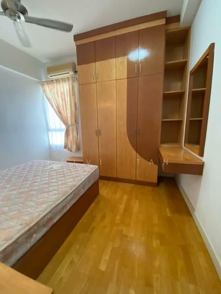 Gurney Park Condominium - 3