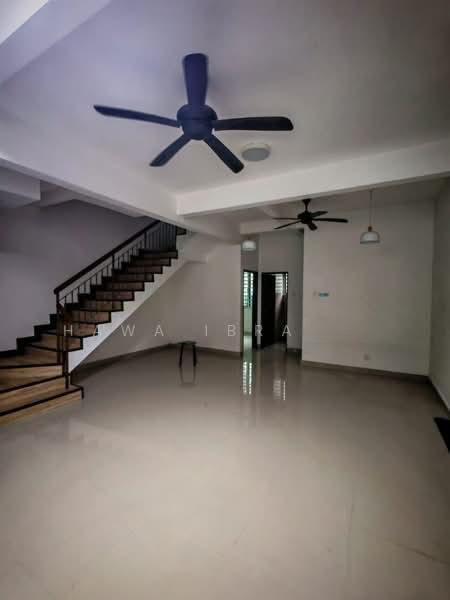 Bandar Ainsdale : Murni - 3