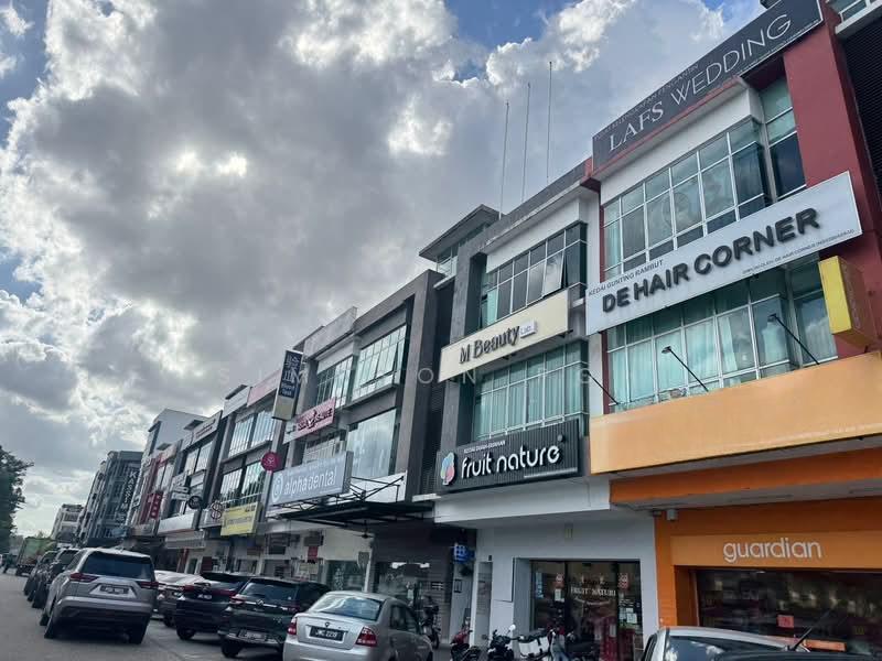 Taman Mount Austin - 5