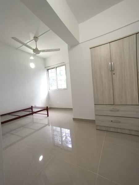 Menara Megah - 4