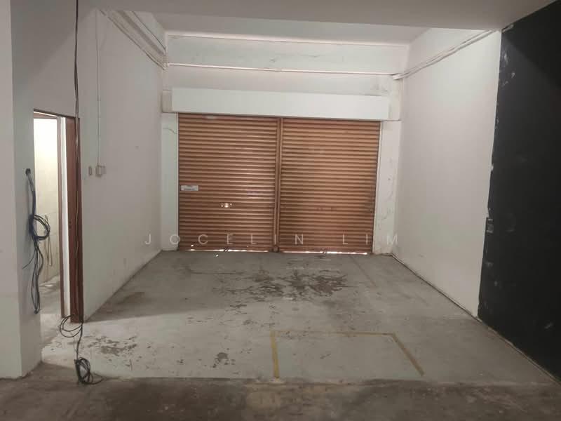 U6, Pusat Perdagangan Subang Permai - 5