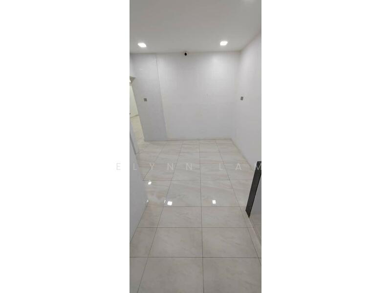 Taman Johor Jaya - 5