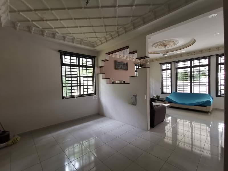 BUKIT INDAH BANDAR NUSAJAYA - 4