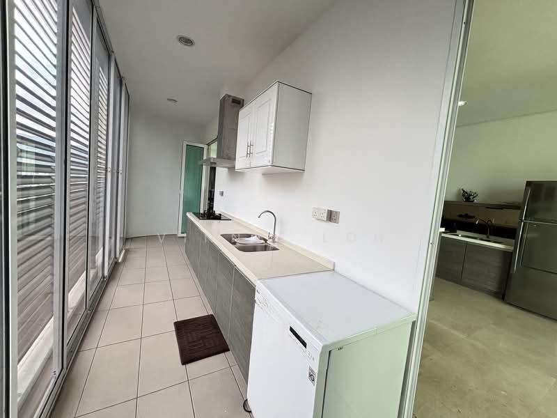 8 Gurney (The Shore Condominium) - 5