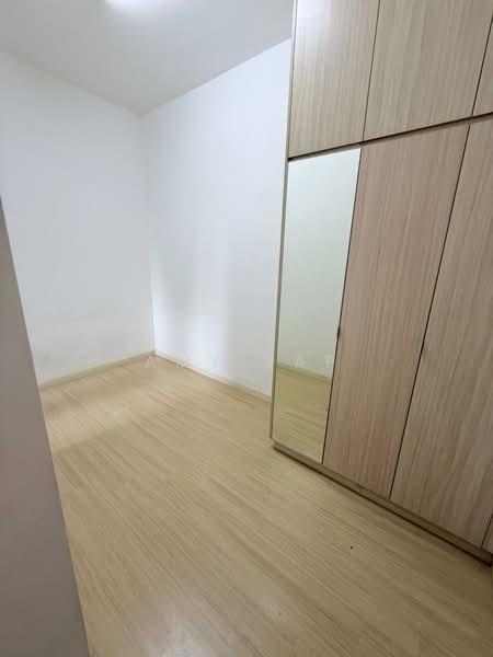 Lakeville Residence - 4