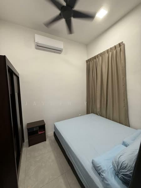 Aston Acacia - 3