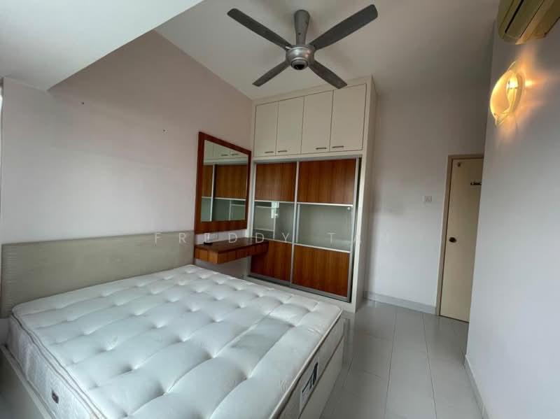 University Place (Plaza Ivory) - 2
