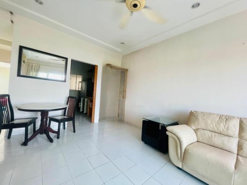 University Place (Plaza Ivory) - 3