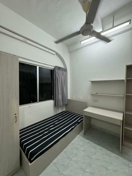 Taman Connaught - 5