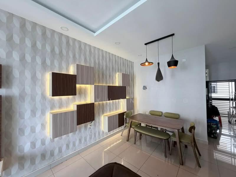 M Condominium @ Larkin - 2