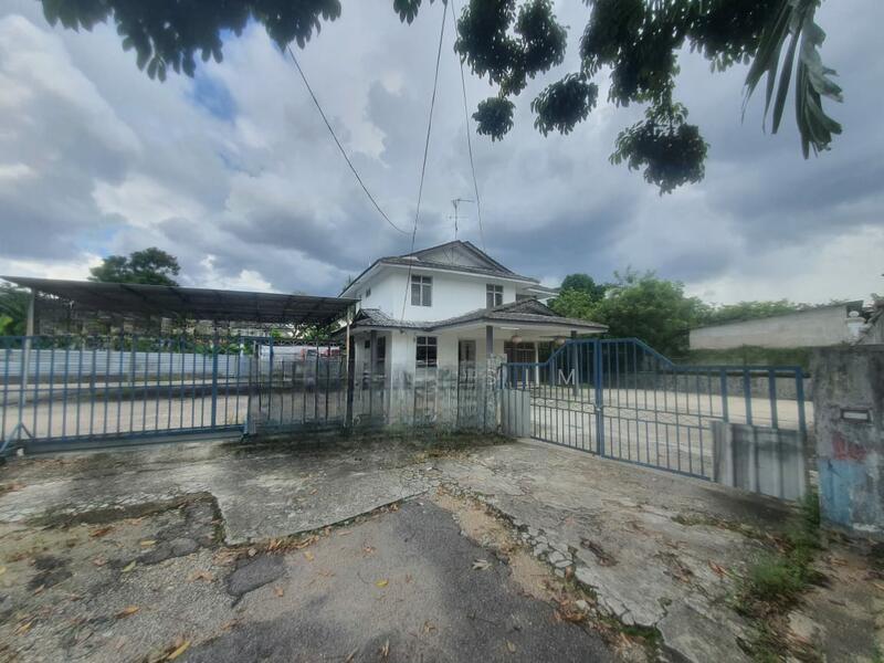 Taman Bukit Kempas - 4