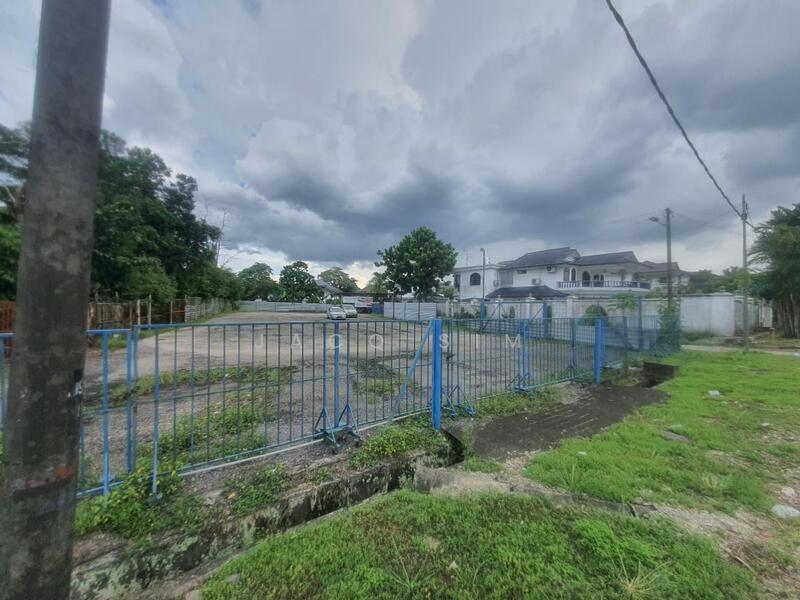 Taman Bukit Kempas - 1