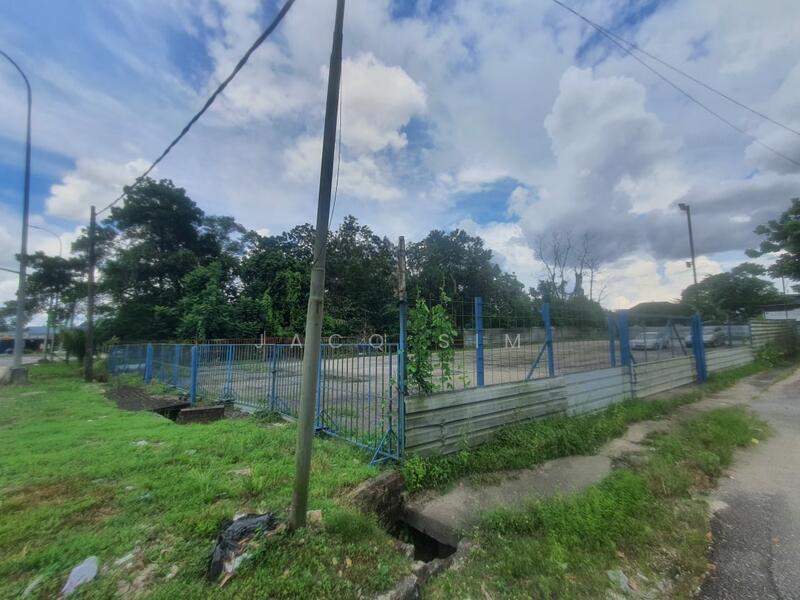 Taman Bukit Kempas - 3