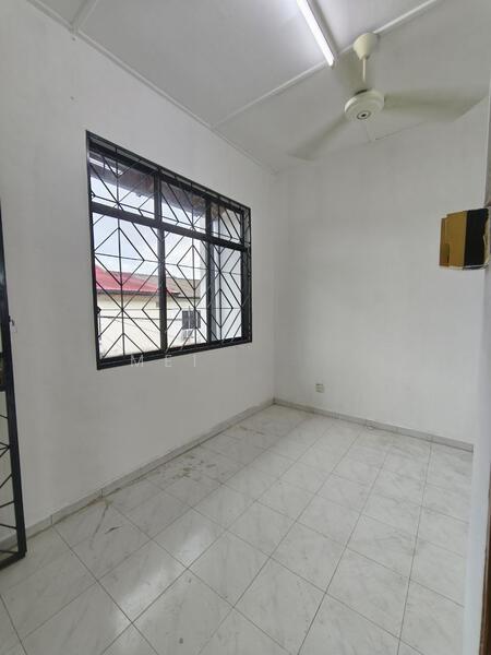 Taman Johor Jaya - 5