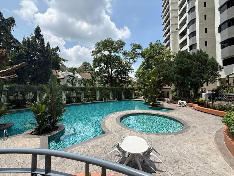 Maxwell Towers - 5