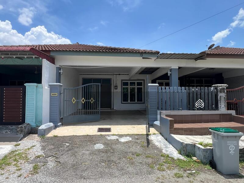 Terrace house at Taman Seri Bertam - 1