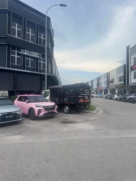 Vervocity @ Kulai 2 storey intermediate shoplot - 2