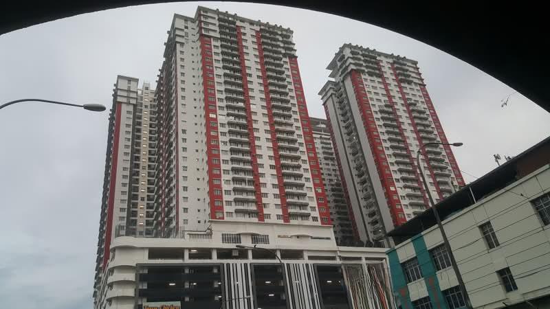 Main Place Residence - 4