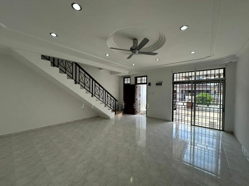 Taman Bukit Indah 排楼 20x70 - 2