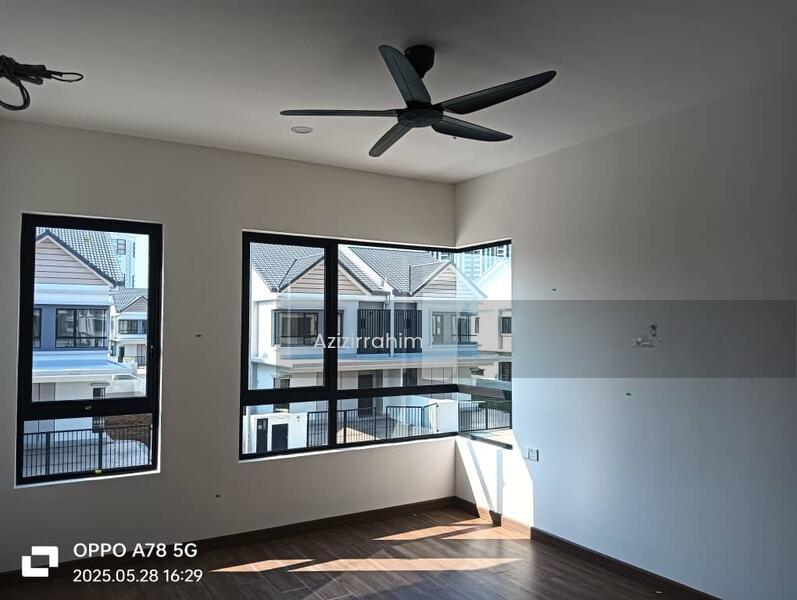 Sejati Lakeside 2 - 5