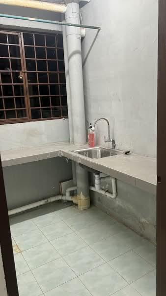 Desa Sri Puteri - 4