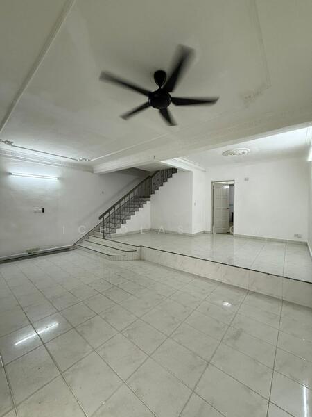 Taman Pelangi Jalan Sri Pelangi - 2