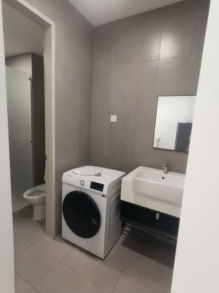 YOLO Signature Suites - 2