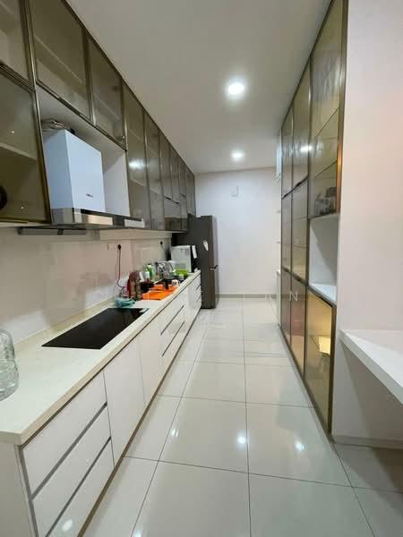 Orange Regency - 3