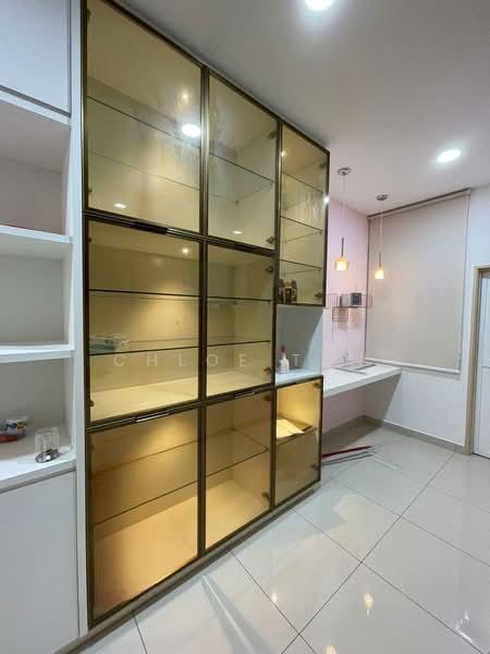 Orange Regency - 4