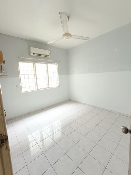 Pangsapuri Sri Alpinia - 4